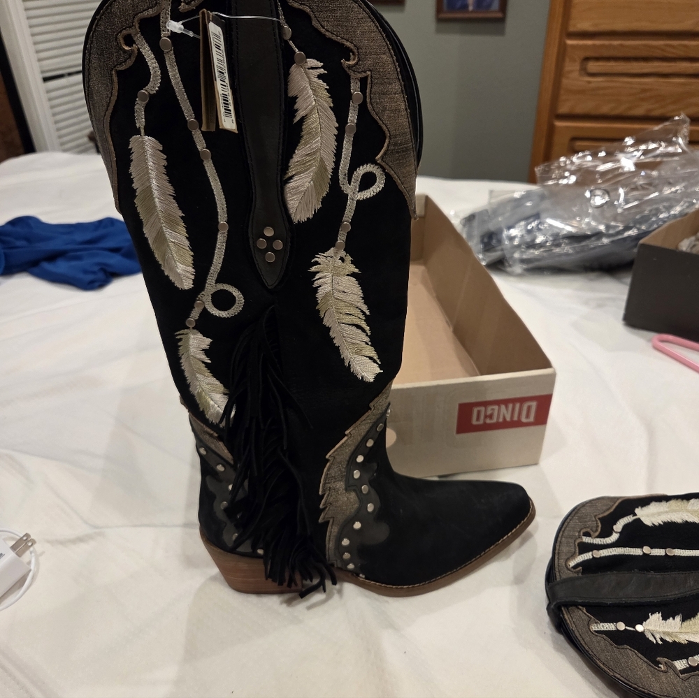 Dingo Boots - image 3